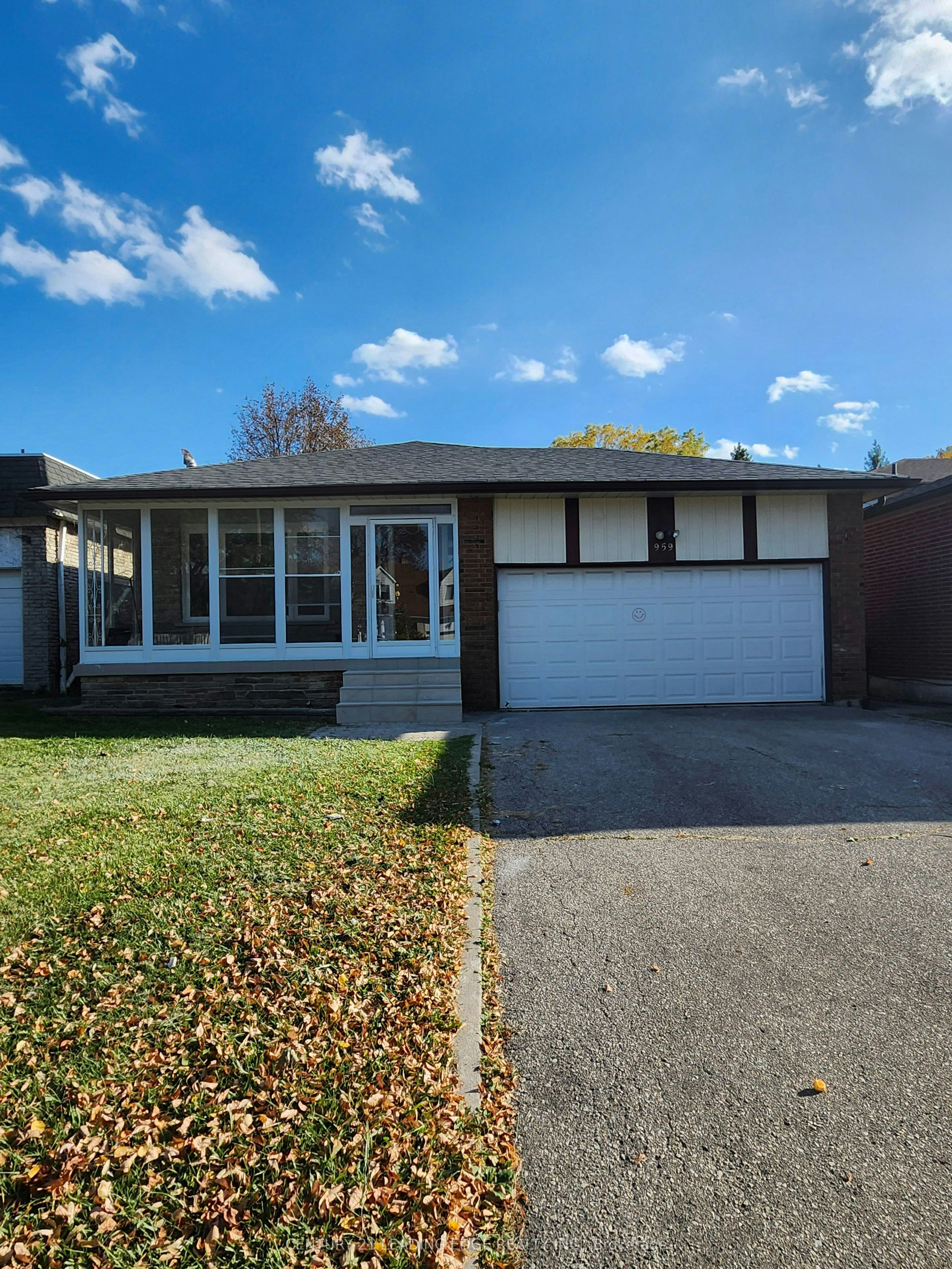 Main-959 Huntingwood Drive S, Toronto, ON, M1S 1K3 - 2