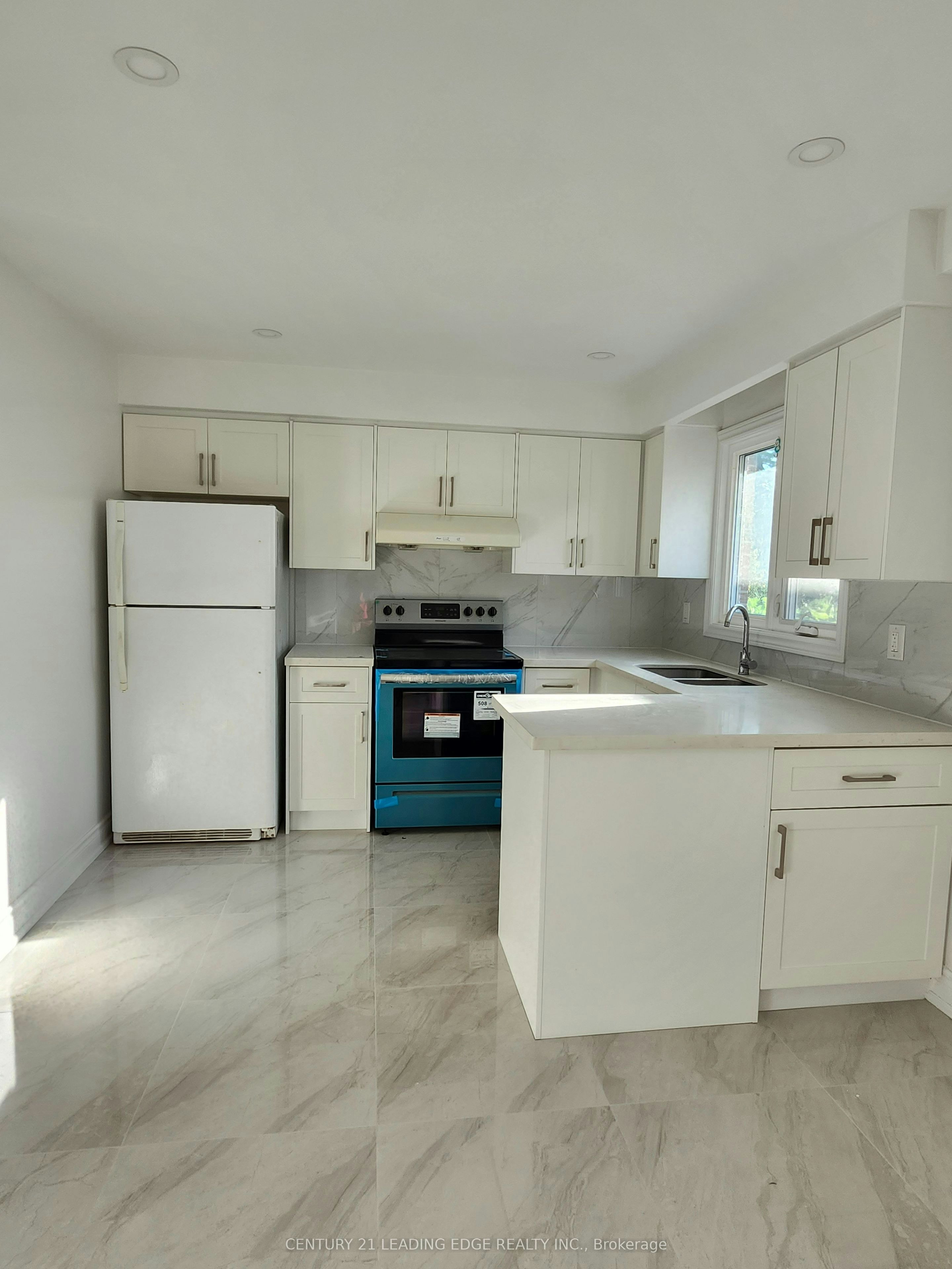 Main-959 Huntingwood Drive S, Toronto, ON, M1S 1K3 - 6