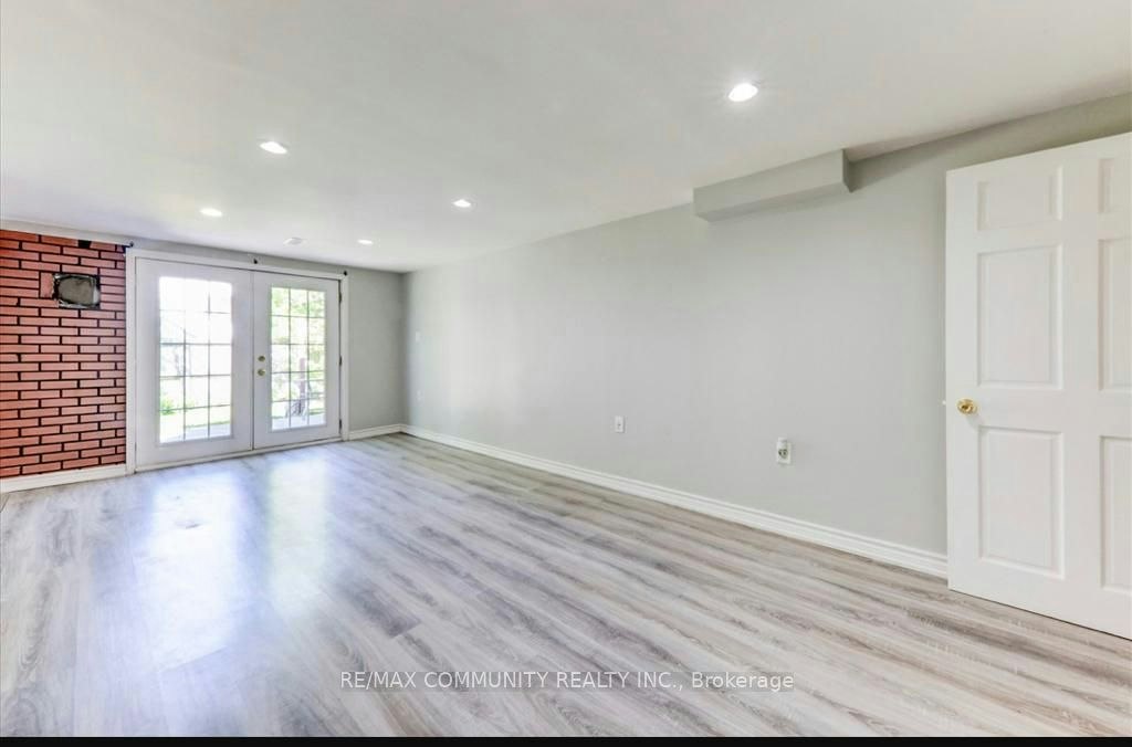 BSMT-822 Central Park Boulevard N, Oshawa, ON, L1G 6B1 - 4
