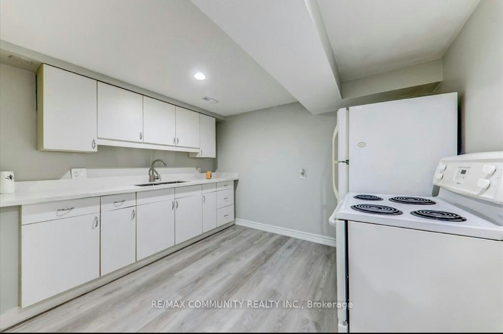 BSMT-822 Central Park Boulevard N, Oshawa, ON, L1G 6B1 - 2