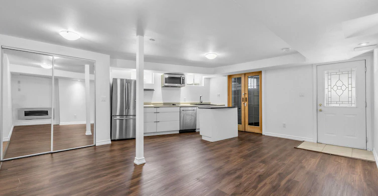 Lower-20 Kildonan Drive, Toronto, ON, M1N 3B5 - 4