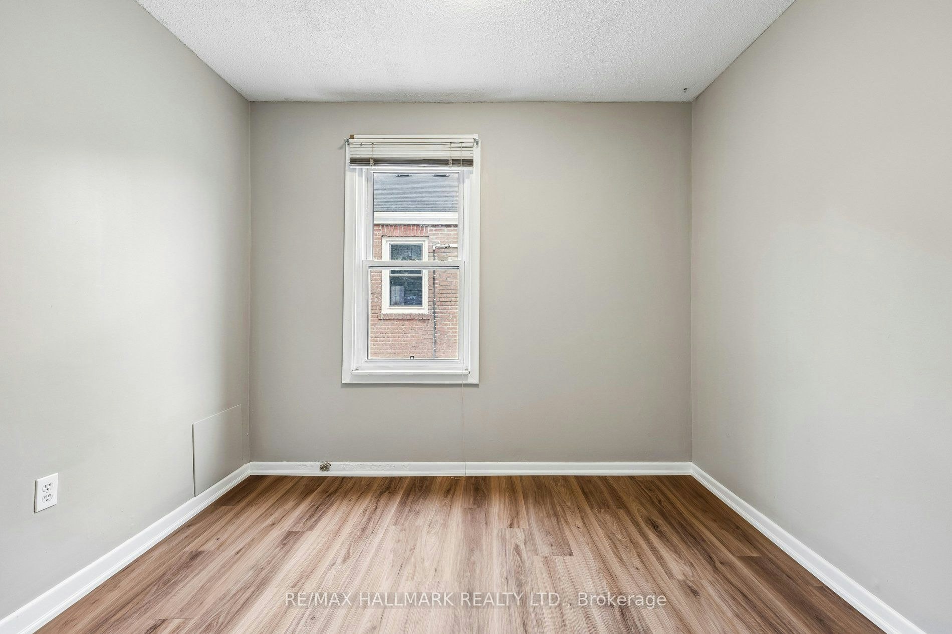 71 Meighen Avenue, Toronto, ON, M4B 2H4 - 10