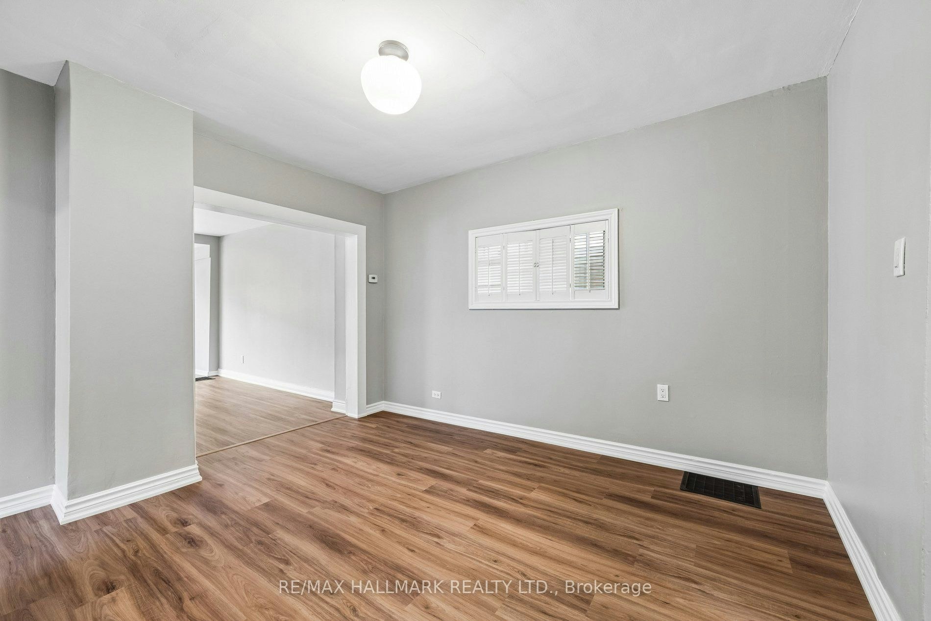 71 Meighen Avenue, Toronto, ON, M4B 2H4 - 6