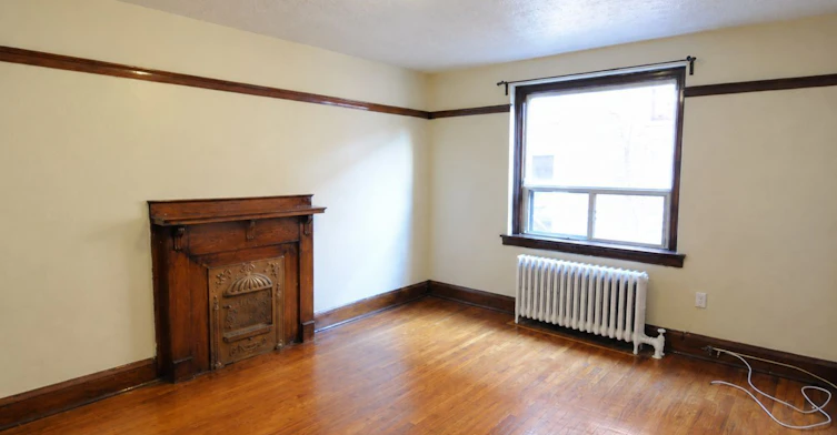 7-2220 Queen Street E, Toronto, ON, M4E 1E9 - 2