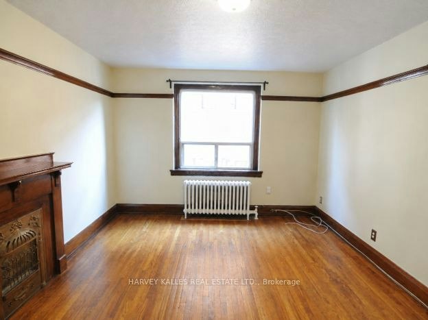 7-2220 Queen Street E, Toronto, ON, M4E 1E9 - 4