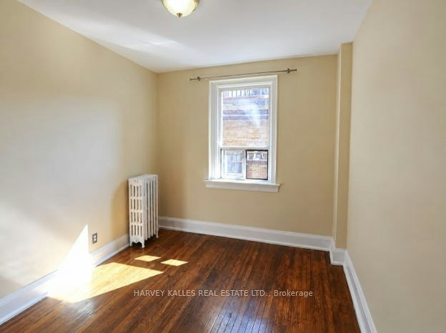 7-2220 Queen Street E, Toronto, ON, M4E 1E9 - 7