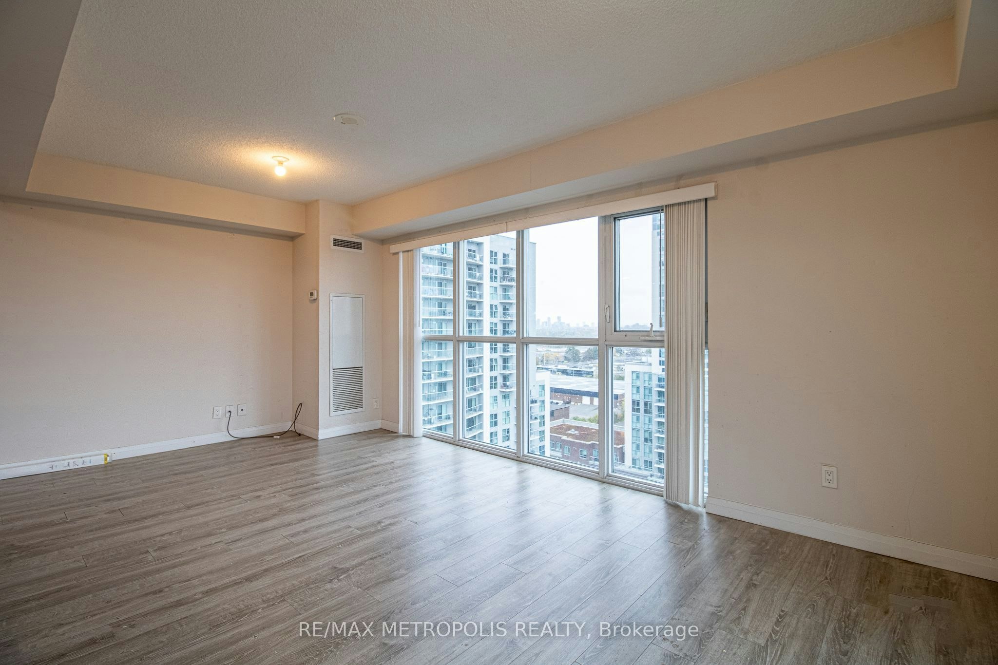 1502-2152 Lawrence Avenue E, Toronto, ON, M1R 0B5 - 9