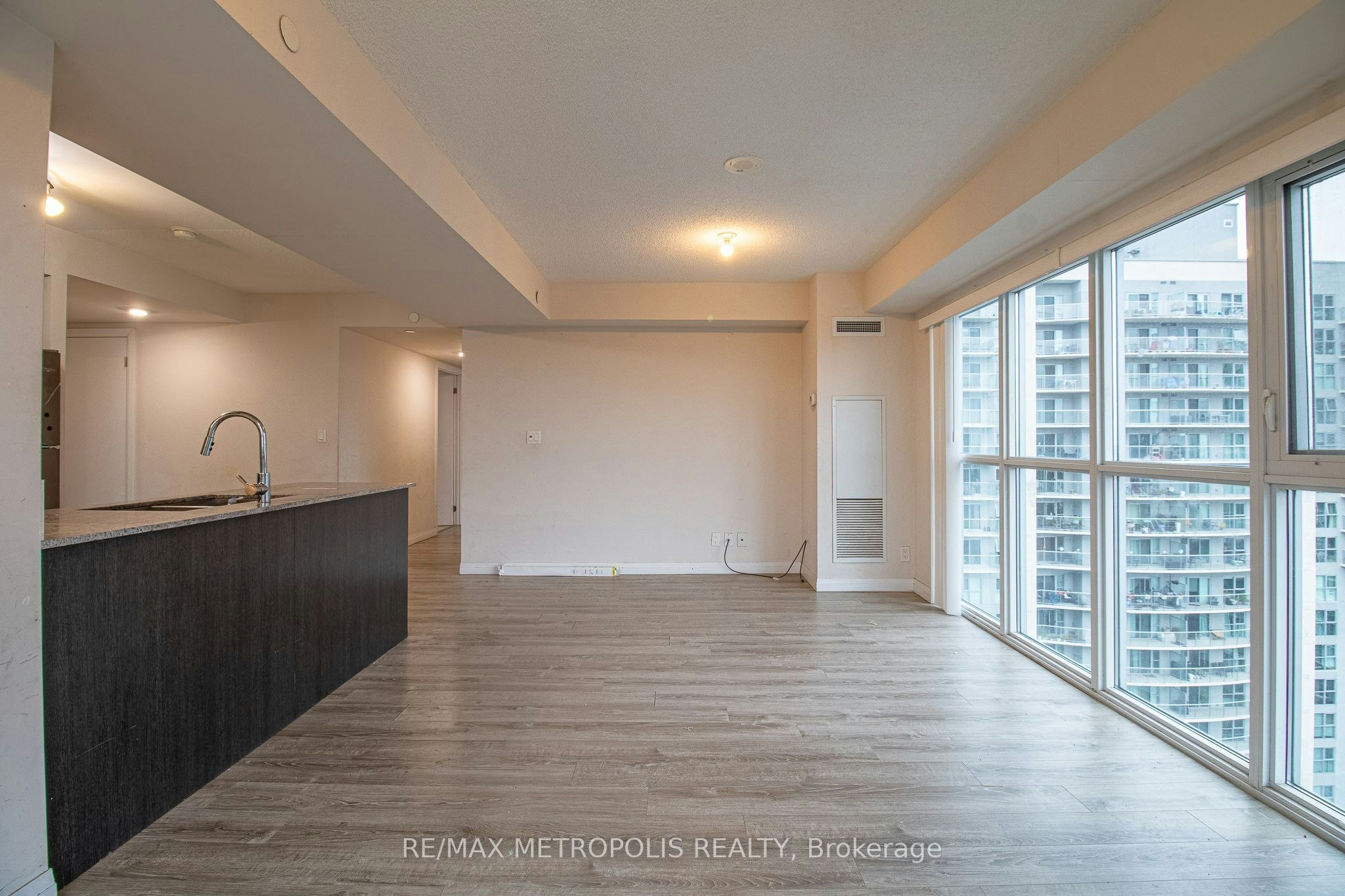 1502-2152 Lawrence Avenue E, Toronto, ON, M1R 0B5 - 8