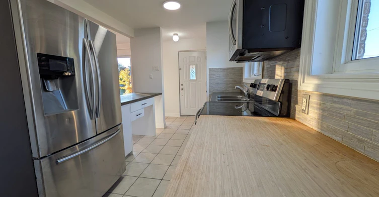 26 Trinnell Boulevard, Toronto, ON, M1L 1S5 - 4
