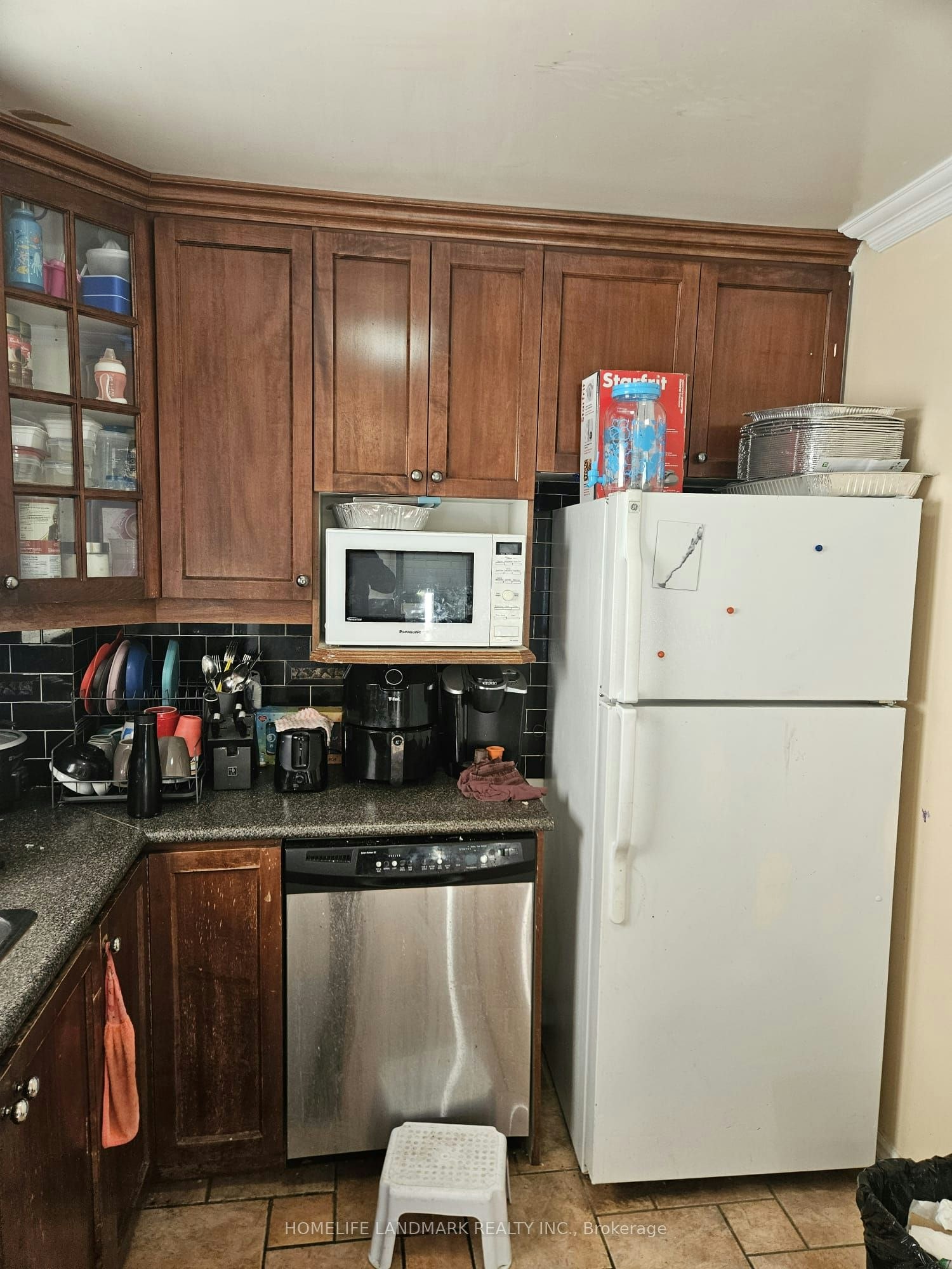 8 Goskin Court, Toronto, ON, M1B 1J3 - 7
