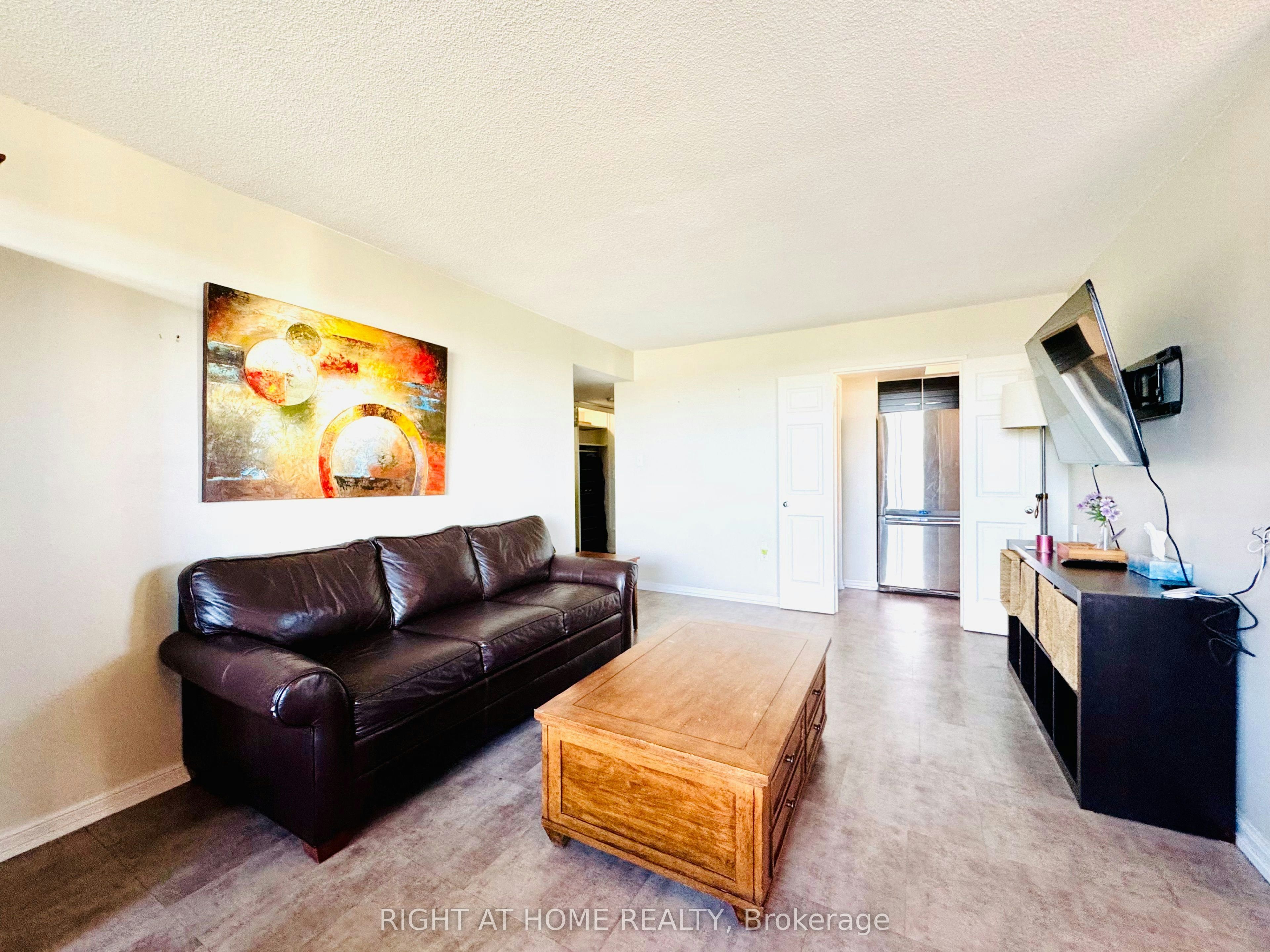 1404-757 Victoria Park Avenue E, Toronto, ON, M4C 5N8 - 16