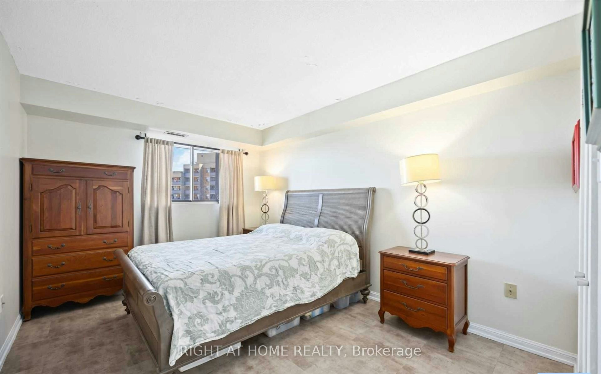 1404-757 Victoria Park Avenue E, Toronto, ON, M4C 5N8 - 10