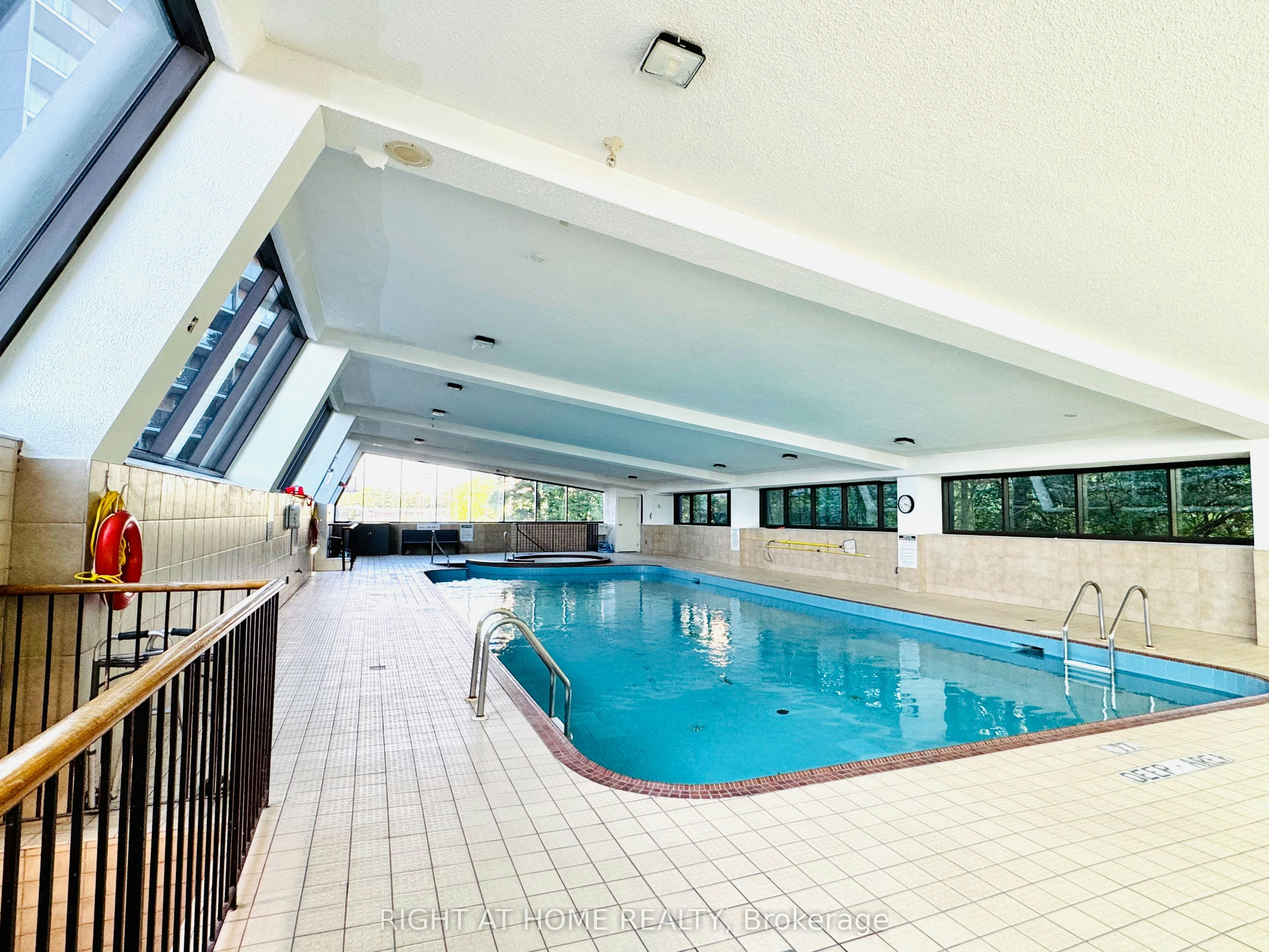 1404-757 Victoria Park Avenue E, Toronto, ON, M4C 5N8 - 28