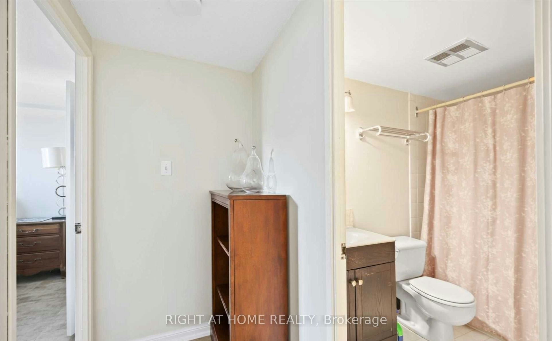 1404-757 Victoria Park Avenue E, Toronto, ON, M4C 5N8 - 13
