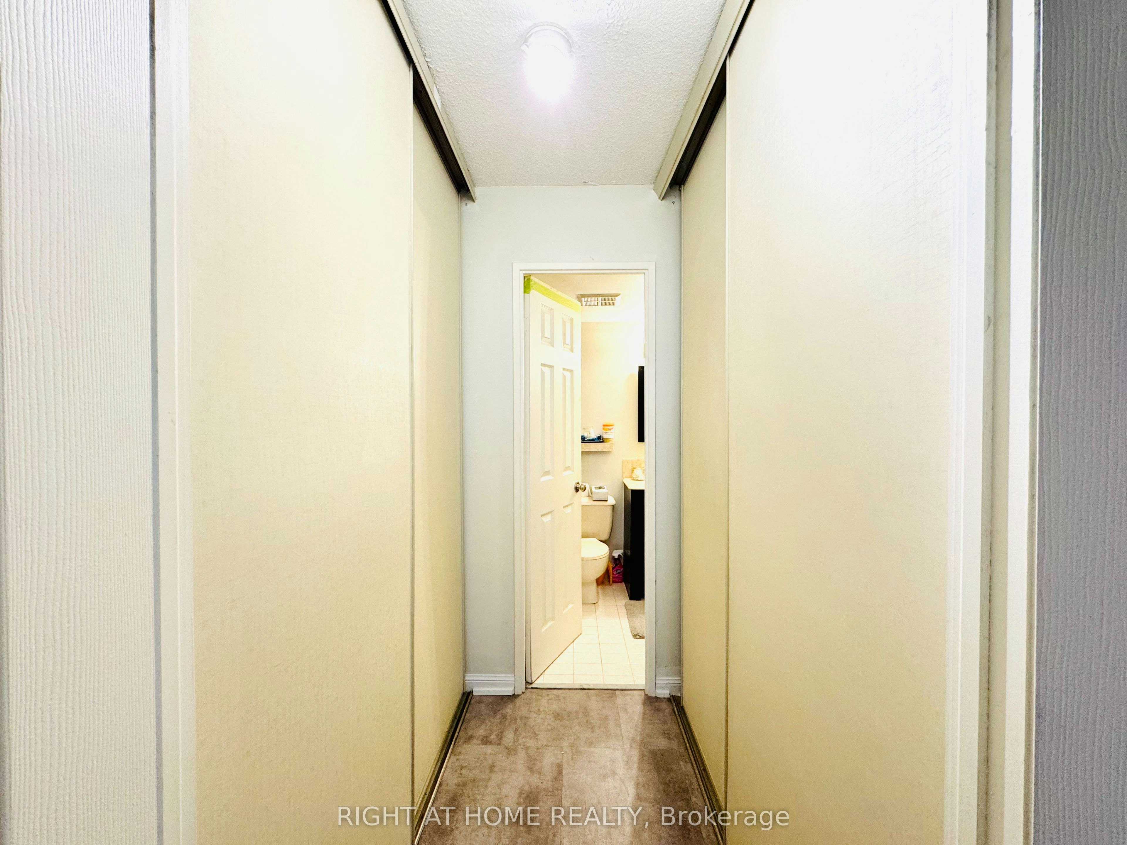 1404-757 Victoria Park Avenue E, Toronto, ON, M4C 5N8 - 18