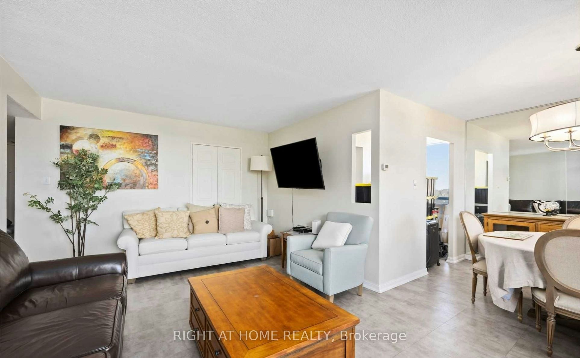 1404-757 Victoria Park Avenue E, Toronto, ON, M4C 5N8 - 3