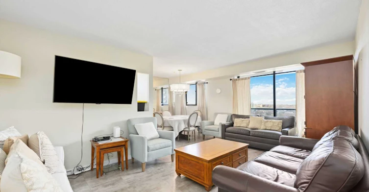 1404-757 Victoria Park Avenue E, Toronto, ON, M4C 5N8 - 5