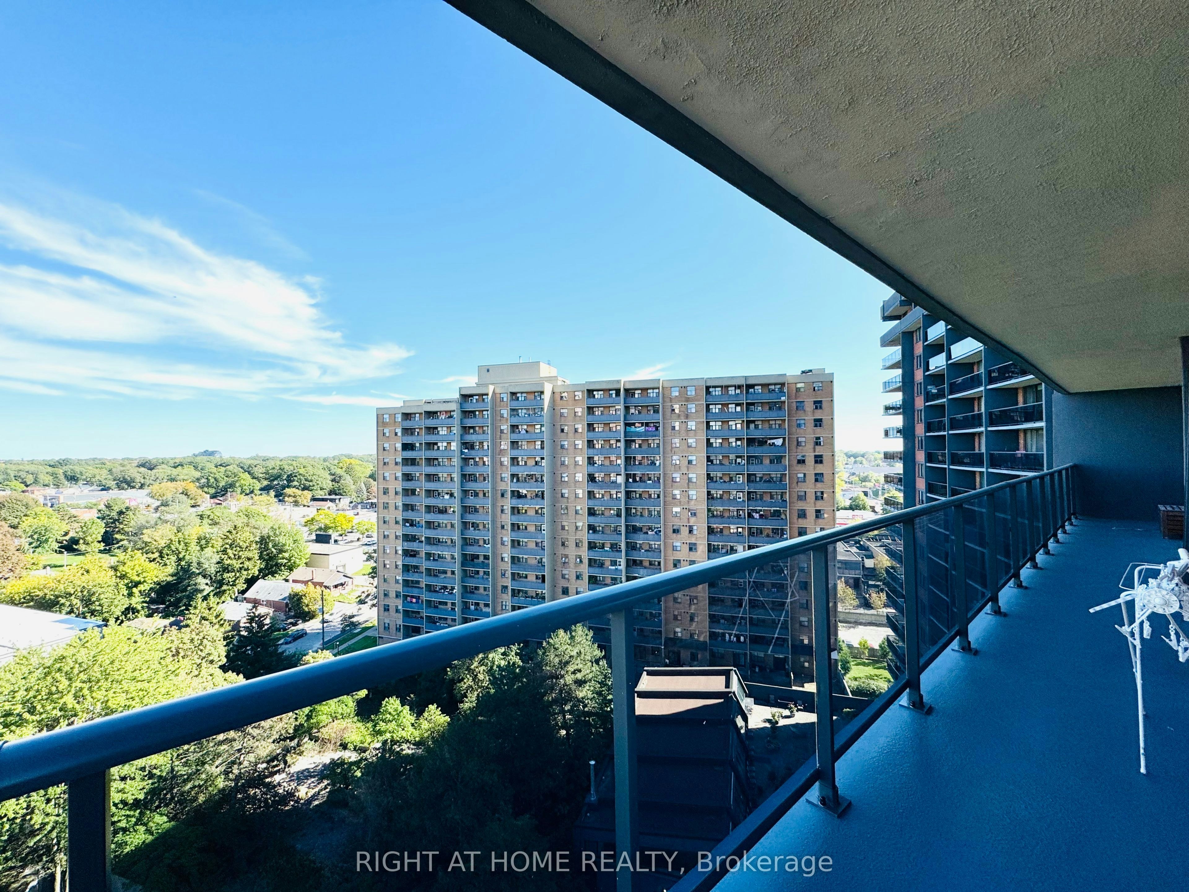 1404-757 Victoria Park Avenue E, Toronto, ON, M4C 5N8 - 23