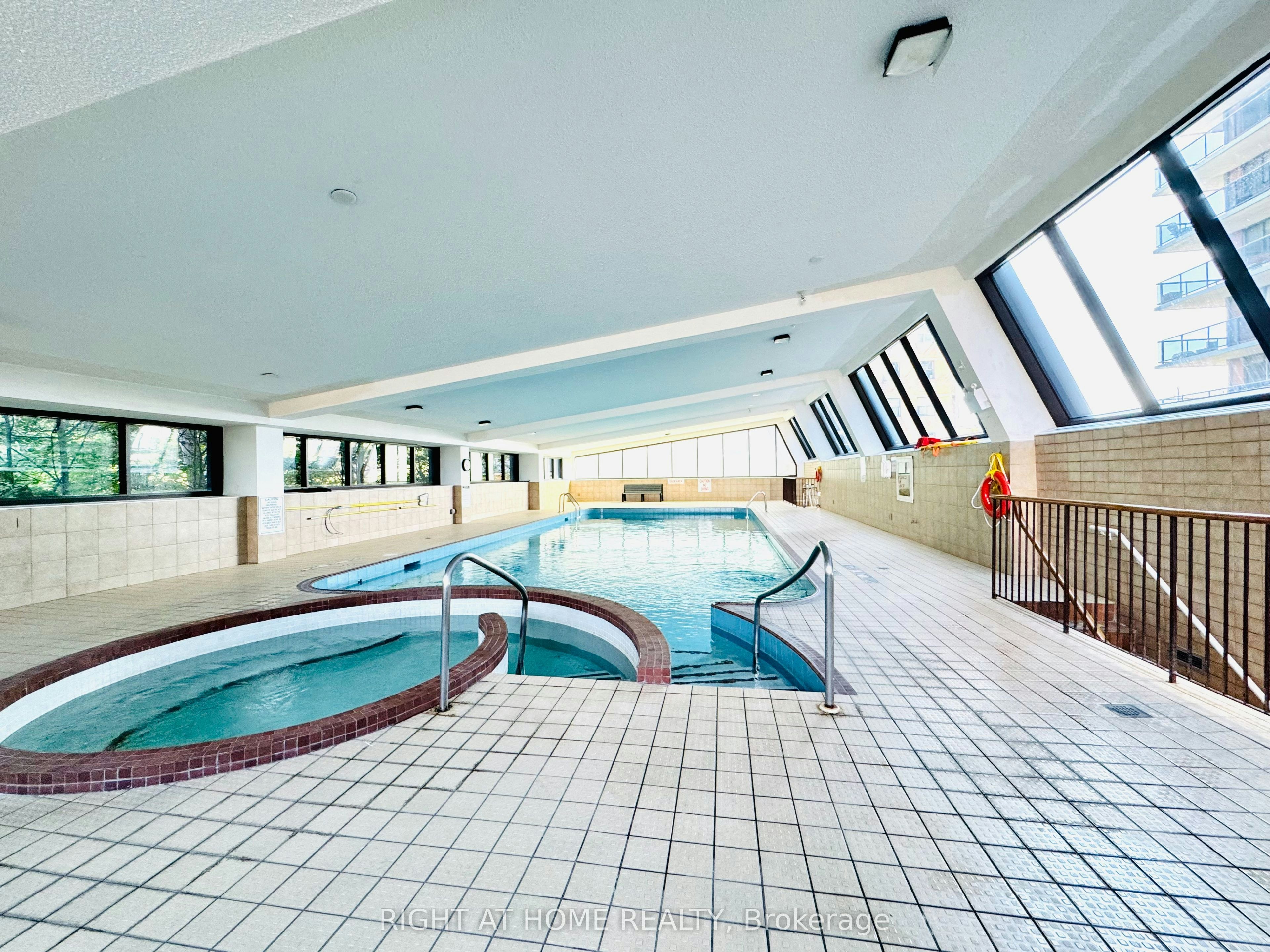 1404-757 Victoria Park Avenue E, Toronto, ON, M4C 5N8 - 29