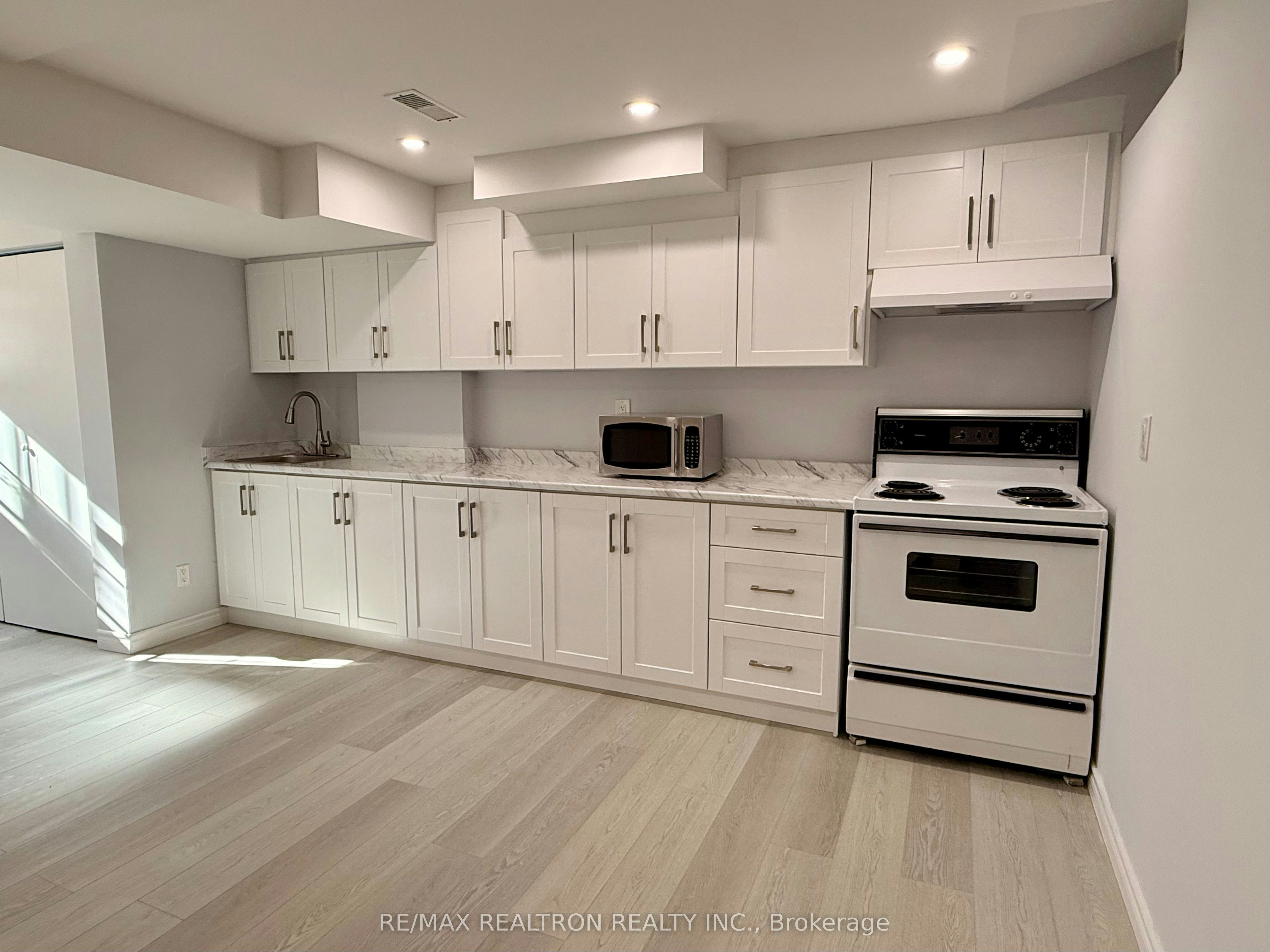 Bsmnt-1520 Sandhurst Crescent, Pickering, ON, L1V 6Y6 - 6