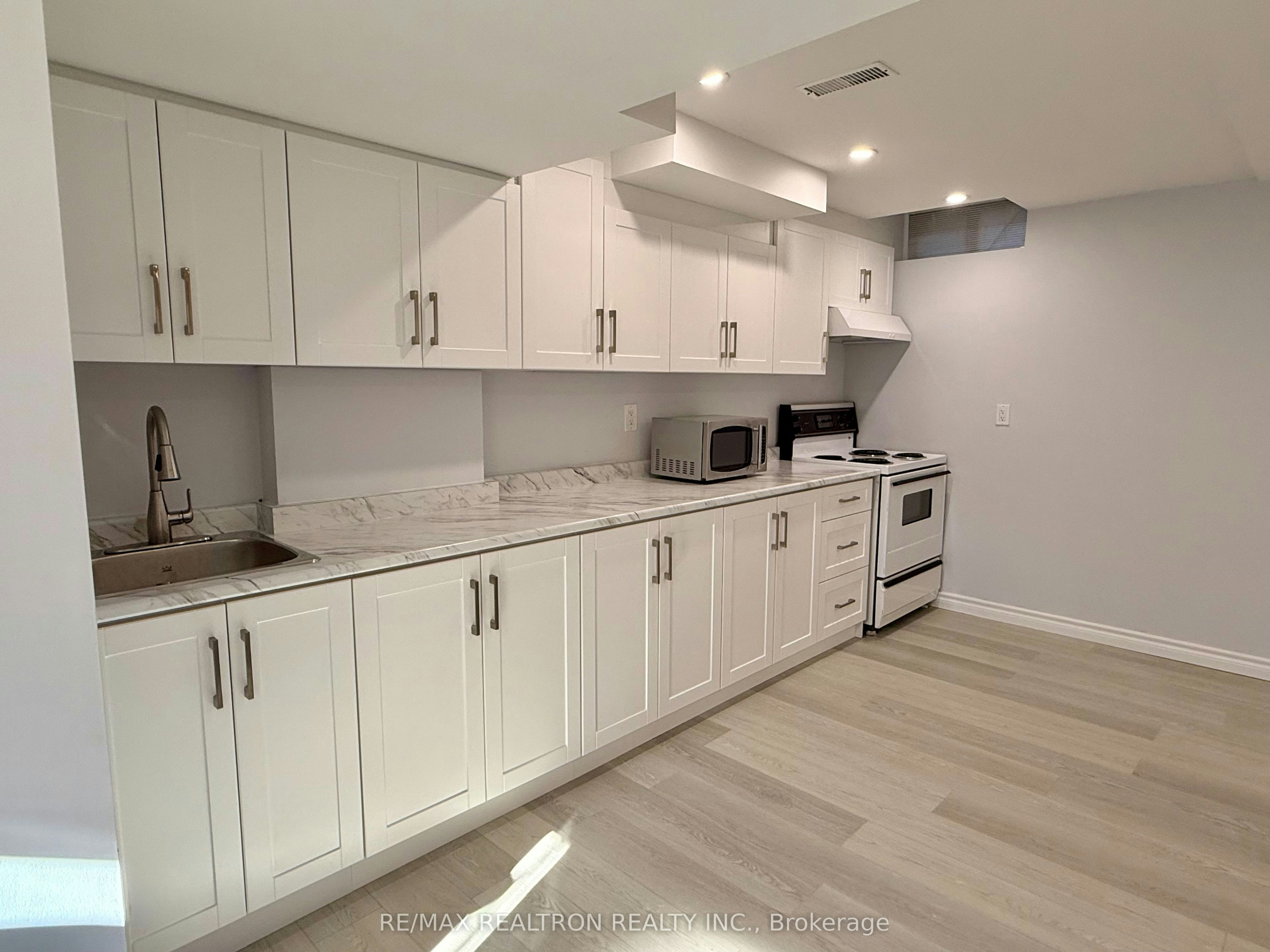 Bsmnt-1520 Sandhurst Crescent, Pickering, ON, L1V 6Y6 - 4