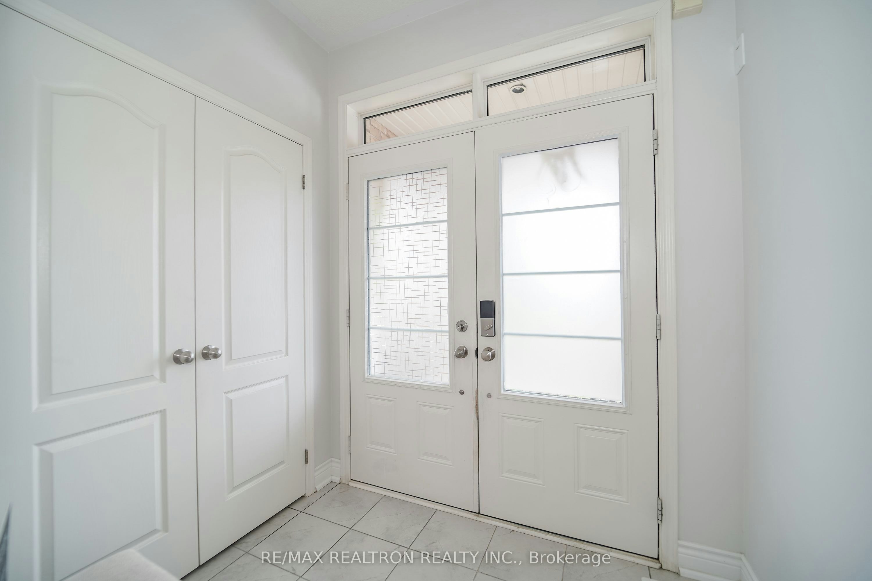2544 Bandsman Crescent, Oshawa, ON, L1L 0M2 - 4