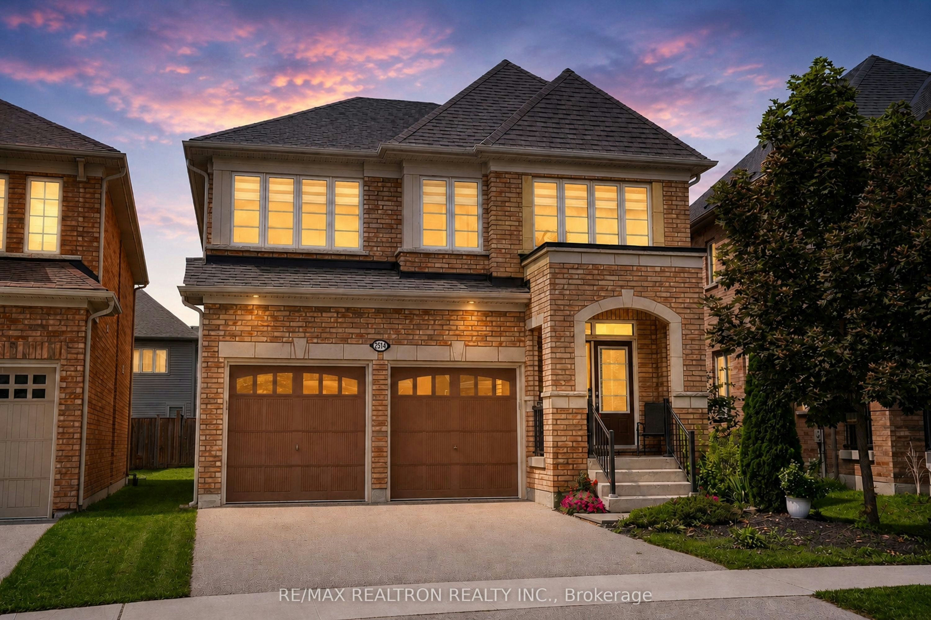 2544 Bandsman Crescent, Oshawa, ON, L1L 0M2 - 2
