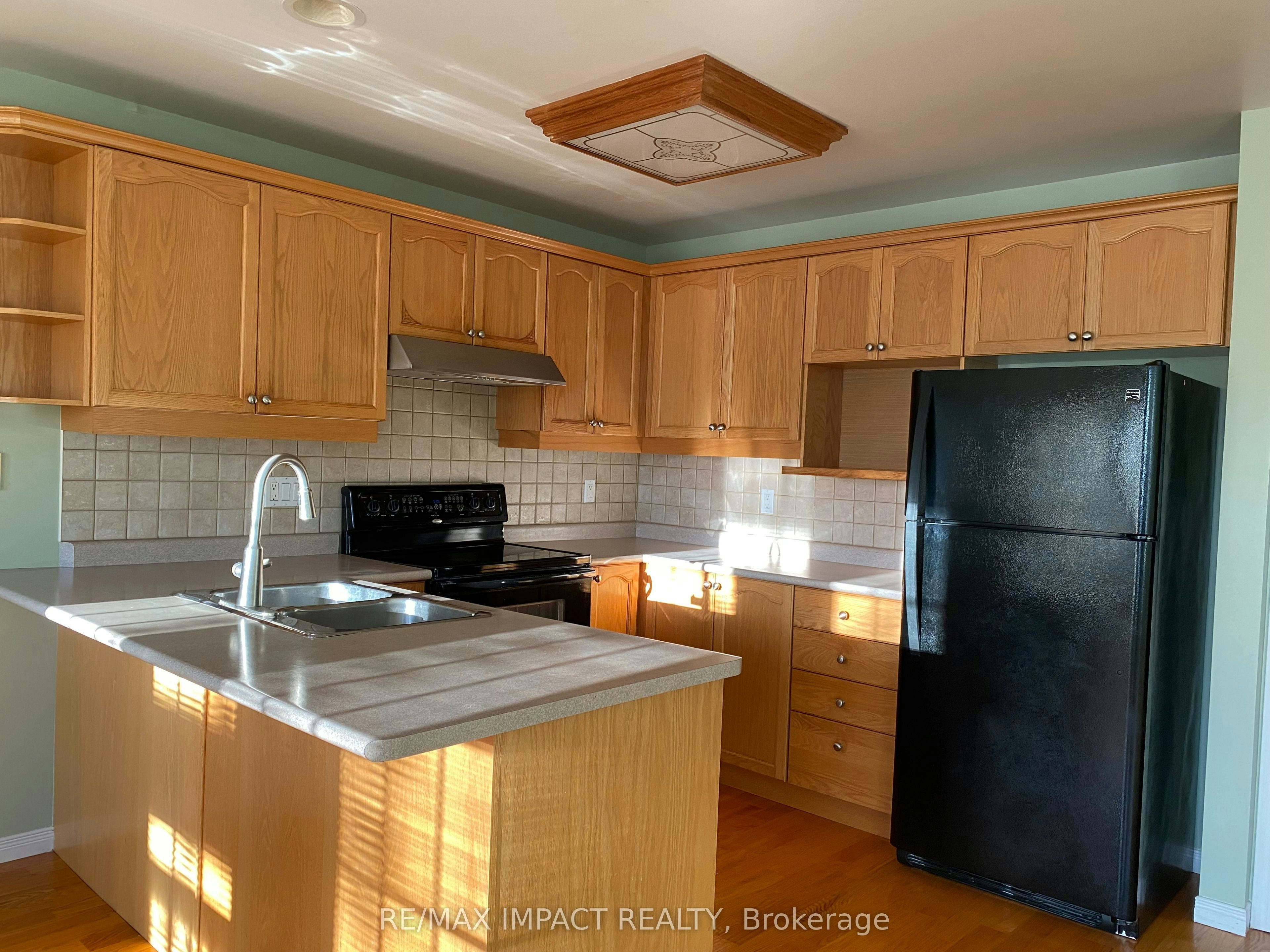 MAIN-1452 Greenvalley Trail, Oshawa, ON, L1K 2N6 - 5