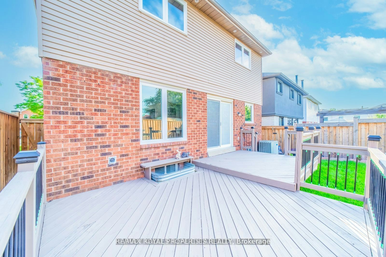 1639 Middleton Street S, Pickering, ON, L1X 2L5 - 32