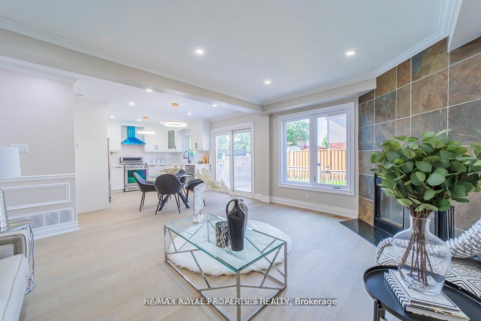 1639 Middleton Street S, Pickering, ON, L1X 2L5 - 9