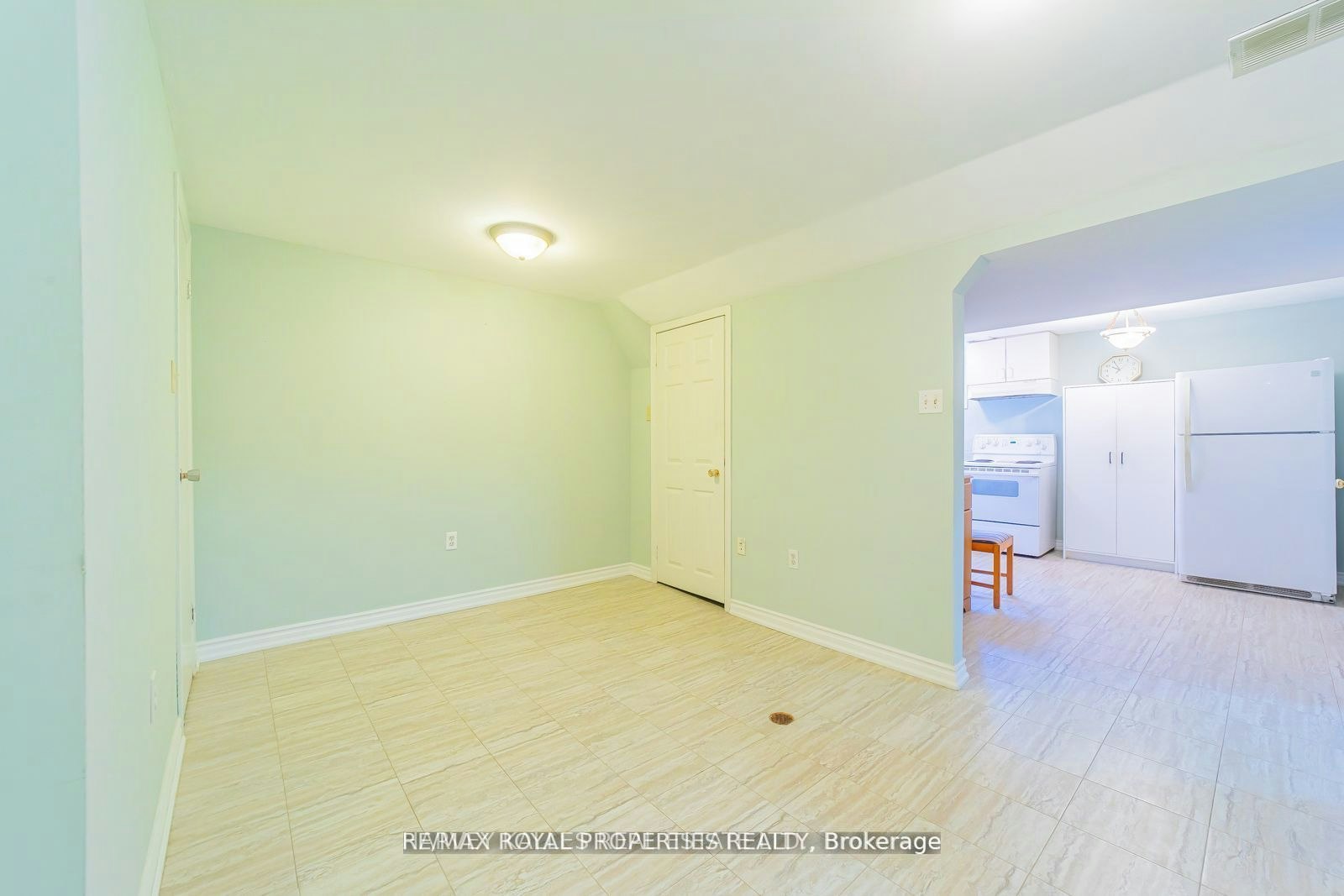 1639 Middleton Street S, Pickering, ON, L1X 2L5 - 28