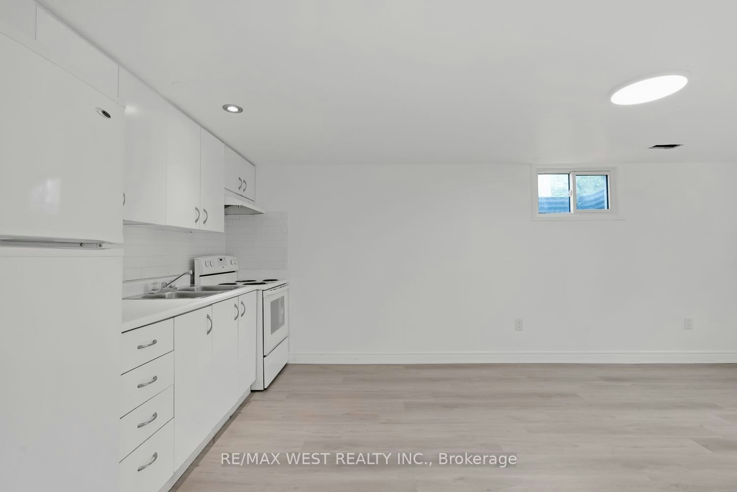 Basement-120 Bell Drive, Whitby, ON, L1N 2T2 - 9