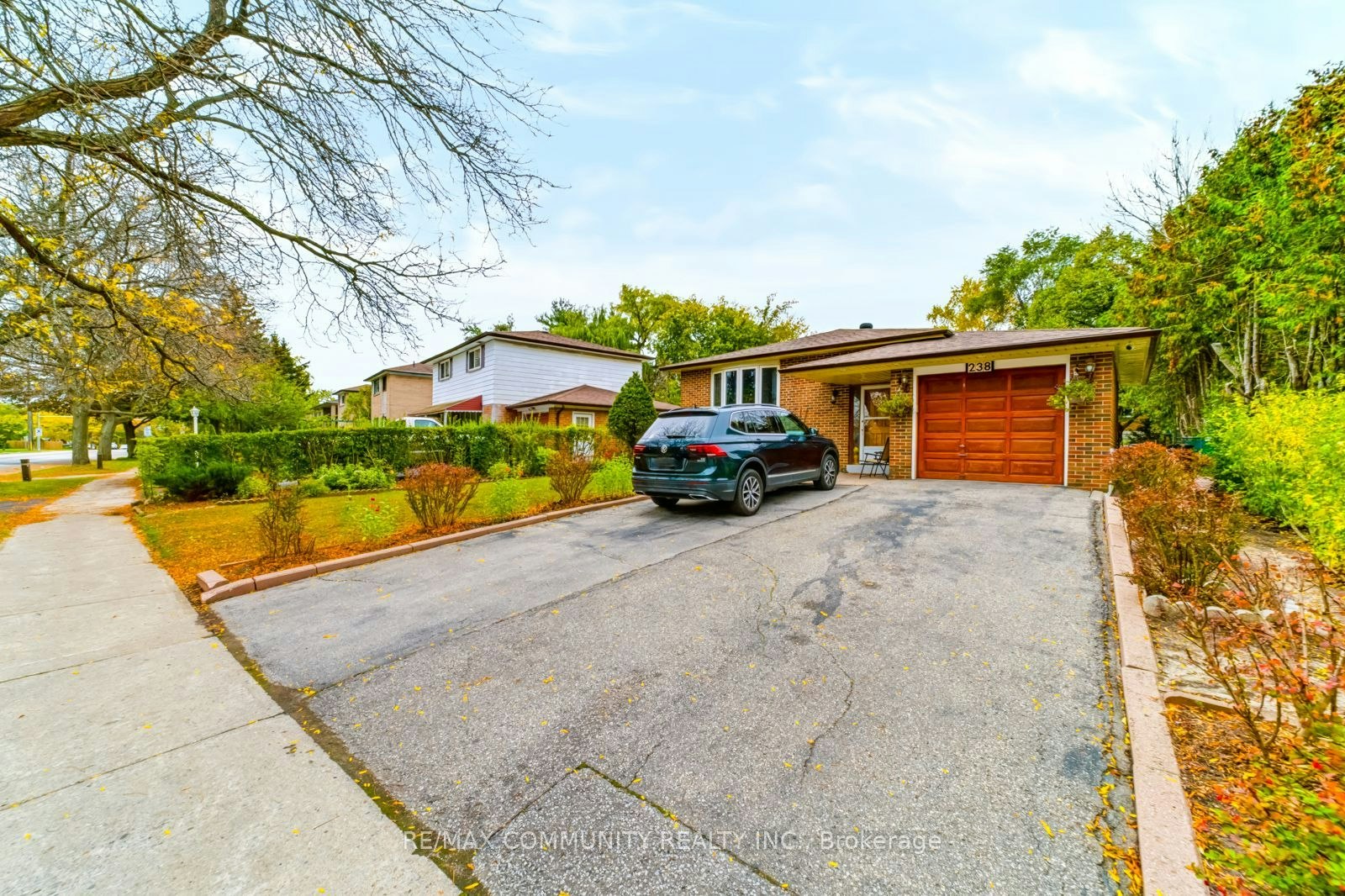 B2-238 Orton Park Road, Toronto, ON, M1G 3H4
