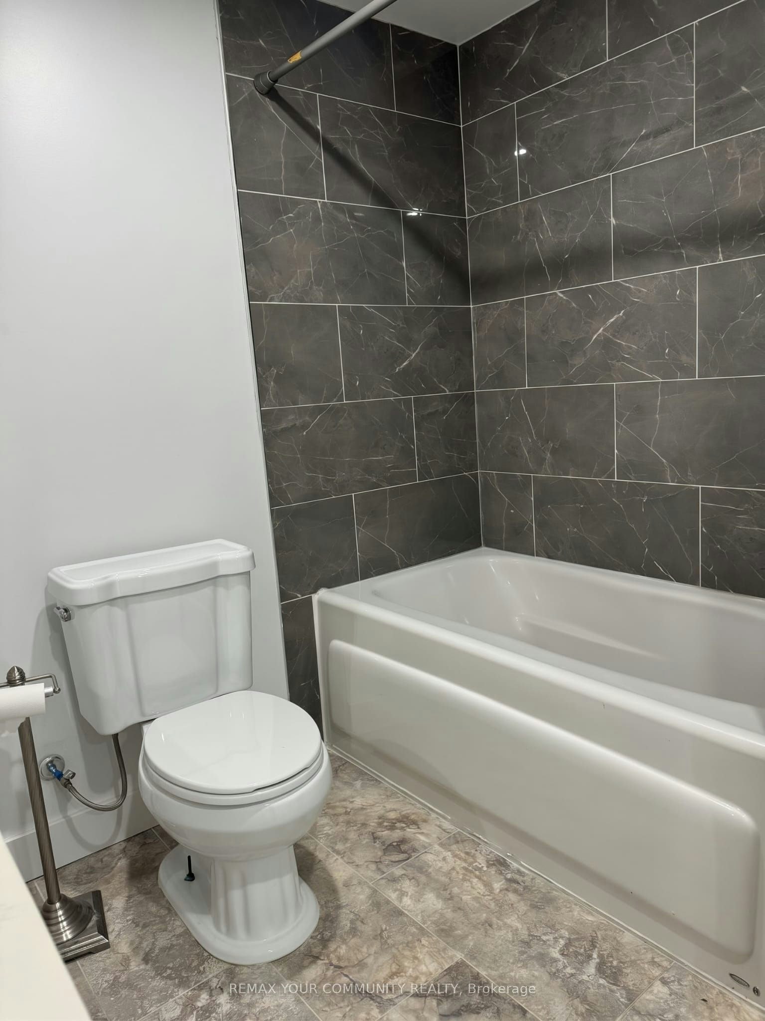 Bsmt-533 Gardenview Square, Pickering, ON, L1V 4R7 - 8