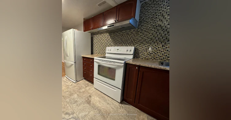 Bsmt-533 Gardenview Square, Pickering, ON, L1V 4R7 - 5