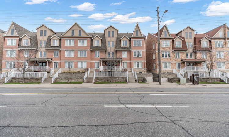 53-653A Warden Avenue