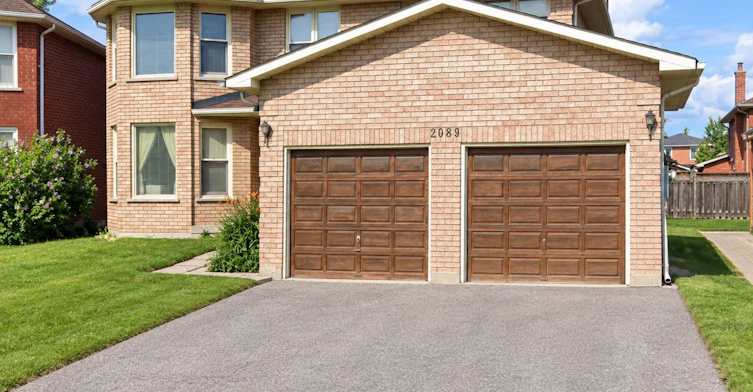 2089 Liverpool Road, Pickering, ON, L1X 1E3