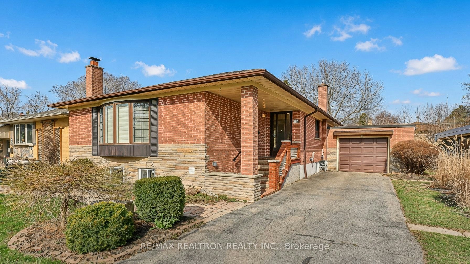 Upper-26 Nuffield Drive, Toronto, ON, M1E 1H4