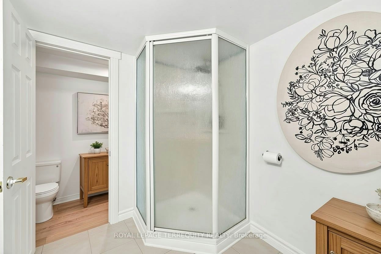 172 Central Park Boulevard S, Oshawa, ON, L1H 5W7 - 9