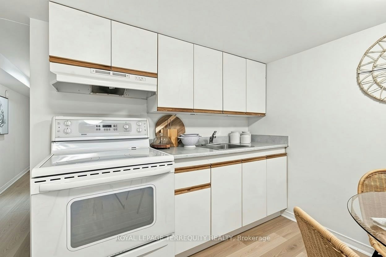172 Central Park Boulevard S, Oshawa, ON, L1H 5W7 - 5
