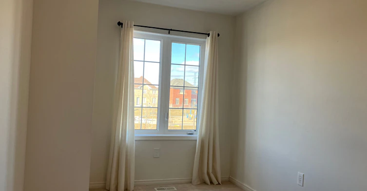 2448 Equestrian Crescent, Oshawa, ON, L1H 7K4 - 17