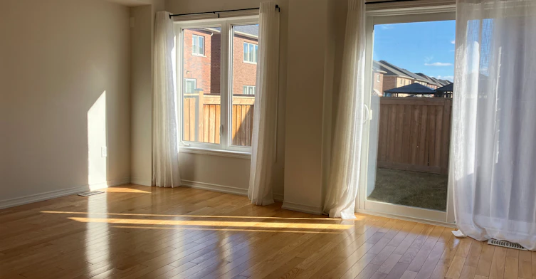 2448 Equestrian Crescent, Oshawa, ON, L1H 7K4 - 9