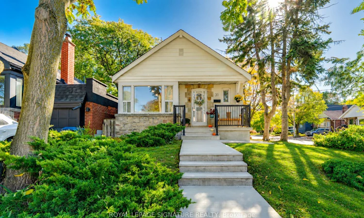 31 Davies Crescent
