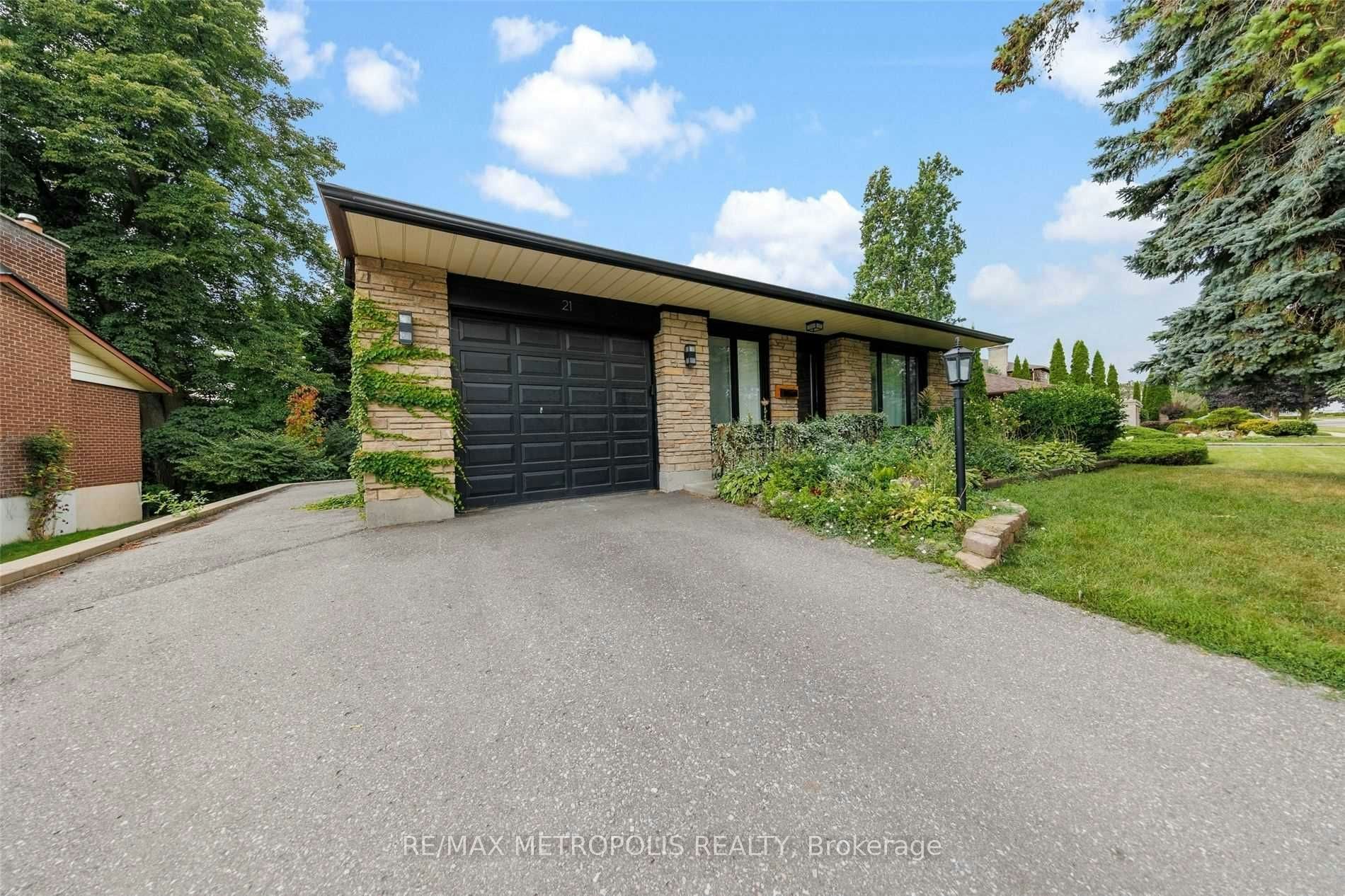 Main-21 Hills Road, Ajax, ON, L1S 2W2 - 2