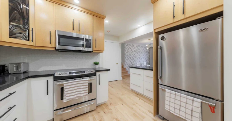Main-21 Hills Road, Ajax, ON, L1S 2W2 - 8