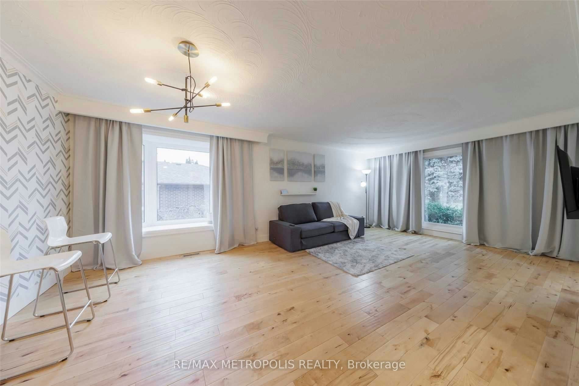 Main-21 Hills Road, Ajax, ON, L1S 2W2 - 15