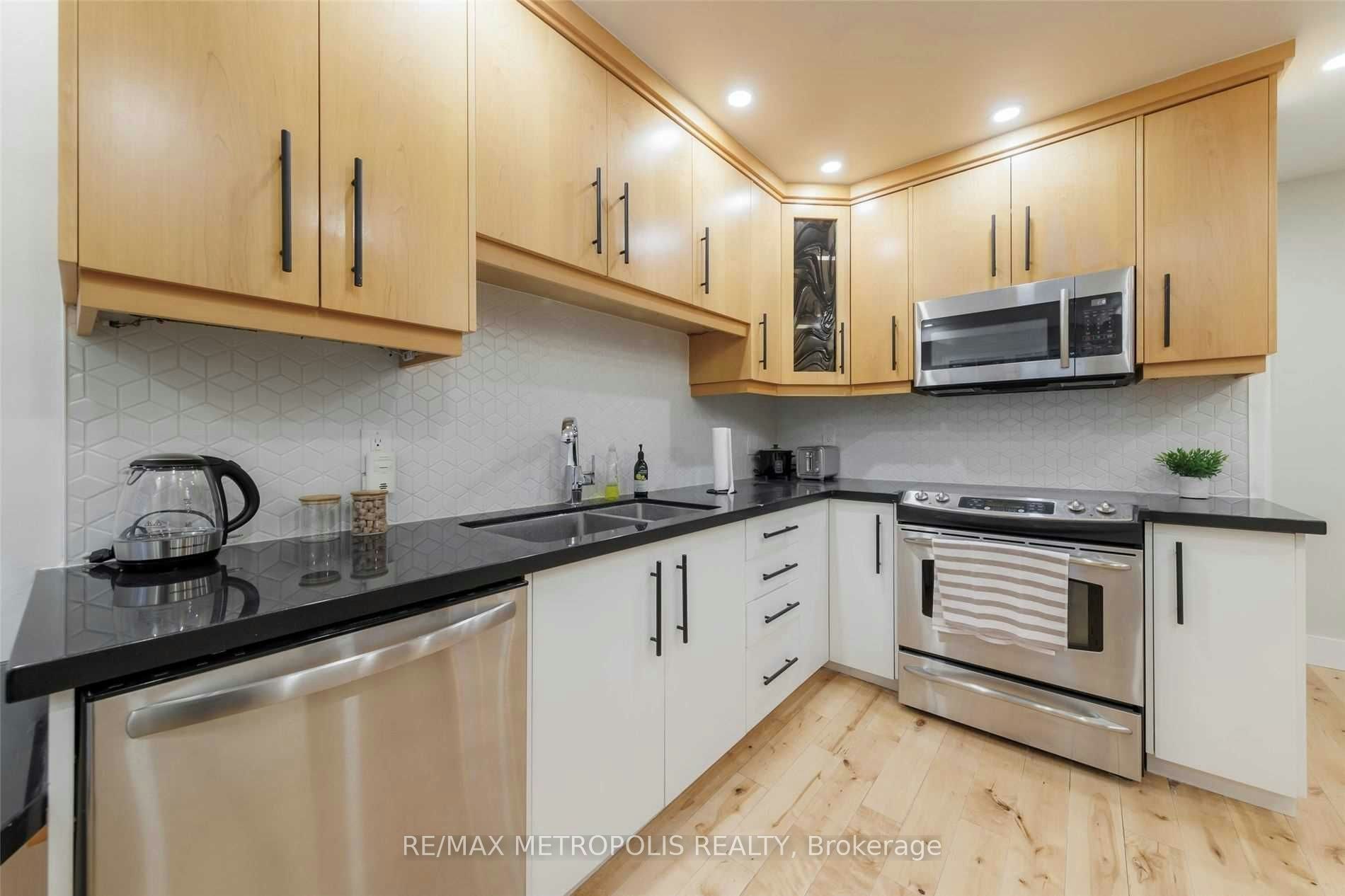 Main-21 Hills Road, Ajax, ON, L1S 2W2 - 7