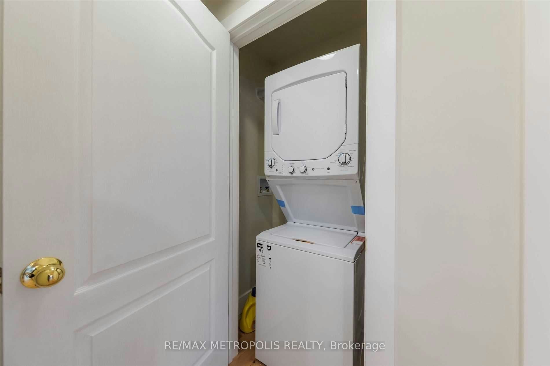 Main-21 Hills Road, Ajax, ON, L1S 2W2 - 9