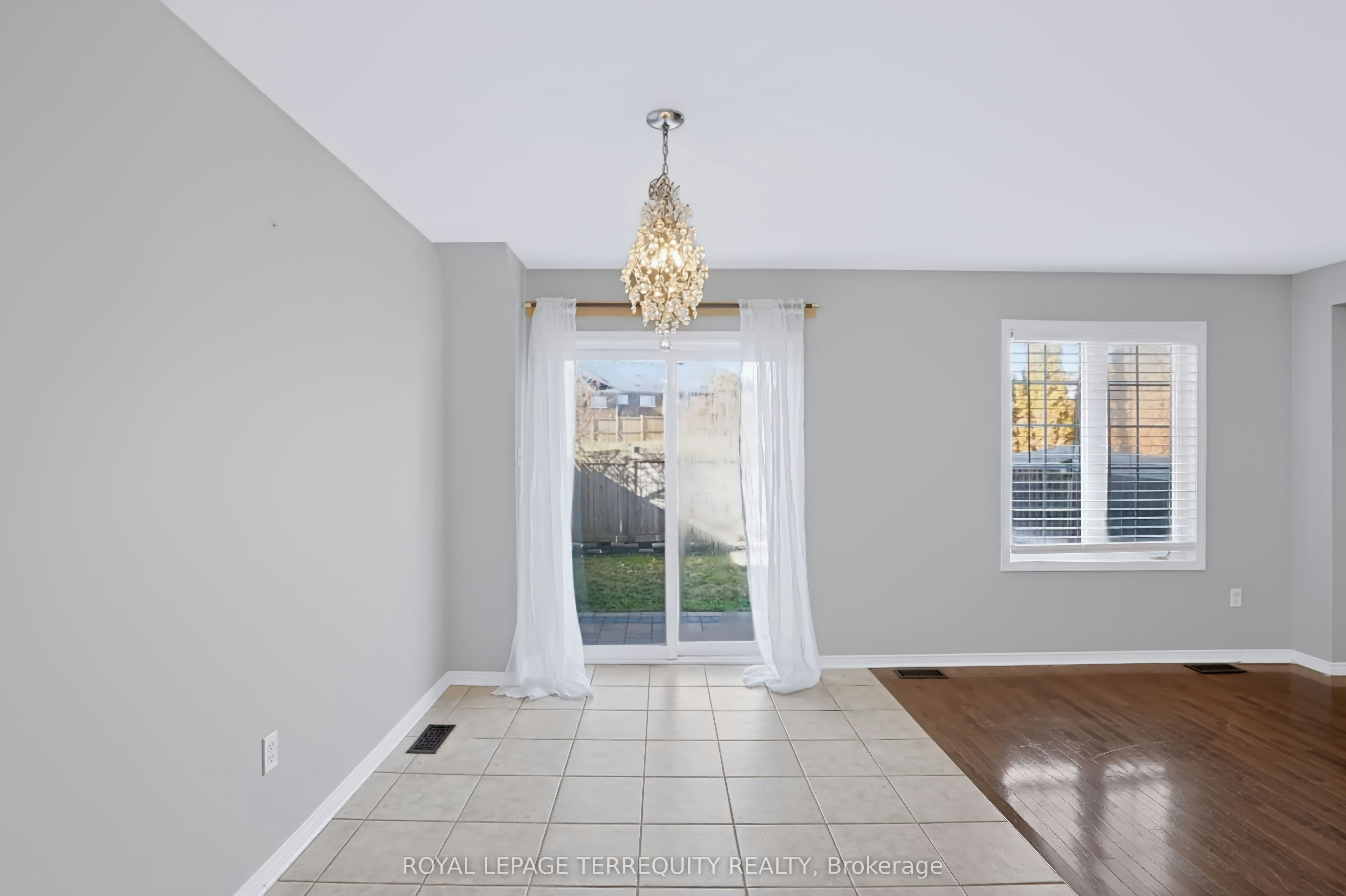 19-253 Sprucewood Crescent W, Clarington, ON, L1C 0G6 - 7