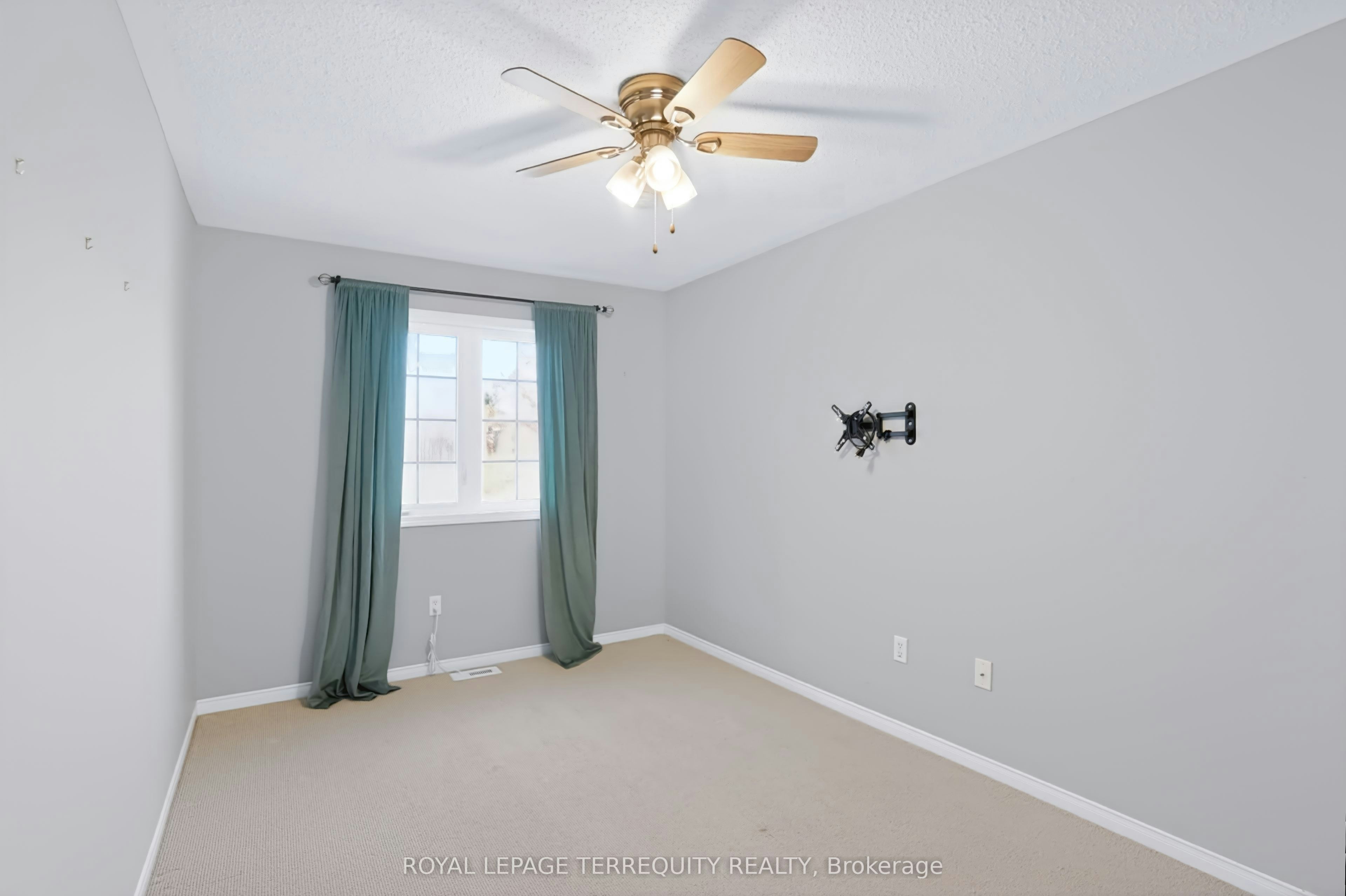 19-253 Sprucewood Crescent W, Clarington, ON, L1C 0G6 - 33